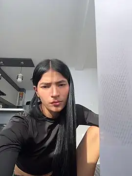 Snapshot of Ema_Rose_ chatting on July 2, 9:21 pm Ema Rose online show from July 2, 9:21 pm