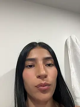 Snapshot of Ema_Rose_ chatting on July 16, 7:09 pm Ema Rose online show from July 16, 7:09 pm