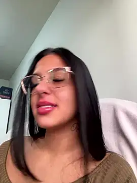 Snapshot of jujuarantes__2026 chatting on January 16, 11:58 am jujuarantes 2026 online show from January 16, 11:58 am