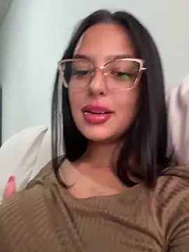 Snapshot of jujuarantes__2026 chatting on February 3, 12:43 pm jujuarantes 2026 online show from February 3, 12:43 pm