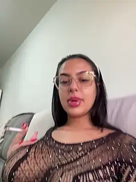 Snapshot of jujuarantes__2026 chatting on February 6, 1:47 pm jujuarantes 2026 online show from February 6, 1:47 pm