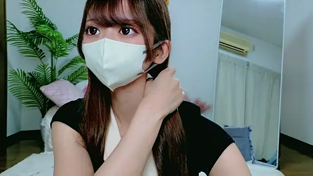 Kiki-jpn online show from May 12, 11:40 am