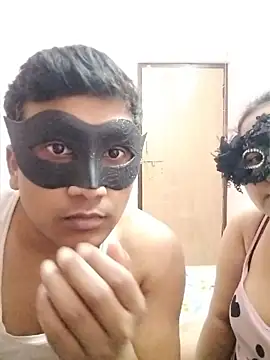 Snapshot of DesiSeductress chatting on July 7, 7:18 pm DesiSeductress online show from July 7, 7:18 pm