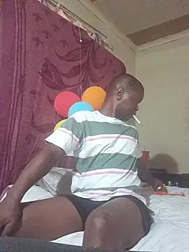 Snapshot of yourburget chatting on February 12, 2:12 pm yourburget online show from February 12, 2:12 pm