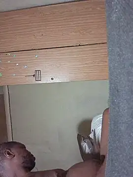 Snapshot of yourburget chatting on February 21, 11:17 pm yourburget online show from February 21, 11:17 pm