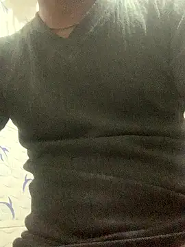 Snapshot of Rahulkumaro1 chatting on February 15, 12:18 am Rahulkumaro1 online show from February 15, 12:18 am