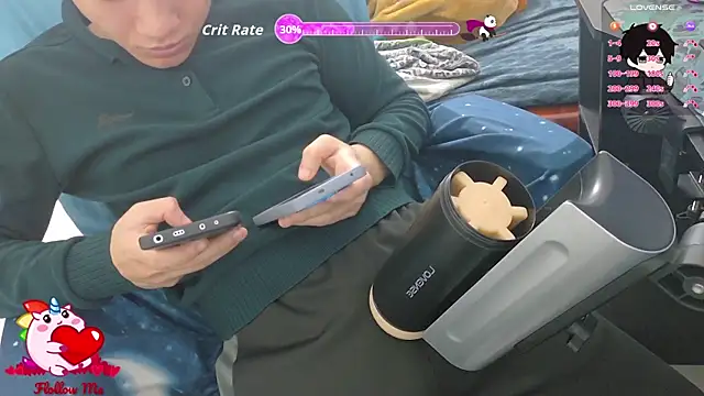 Snapshot of -_kur_- chatting on January 19, 7:01 am - kur - online show from January 19, 7:01 am