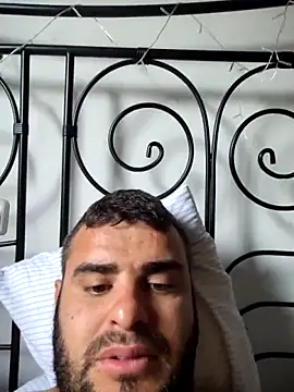 Snapshot of Ricardosafadocassdo chatting on June 21, 4:31 pm Ricardosafadocassdo online show from June 21, 4:31 pm