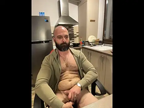 DamonSalvatore2 online show from April 8, 9:04 pm