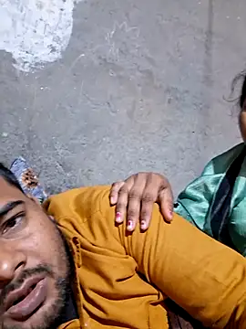 Radhacpl9528 online show from February 13, 7:26 am