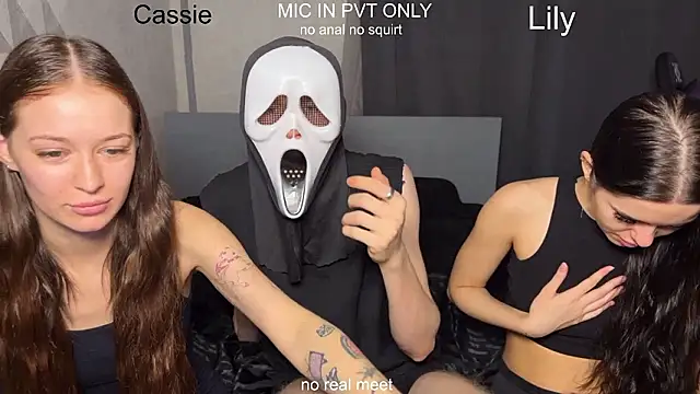 girls secrets online show from February 21, 11:22 am