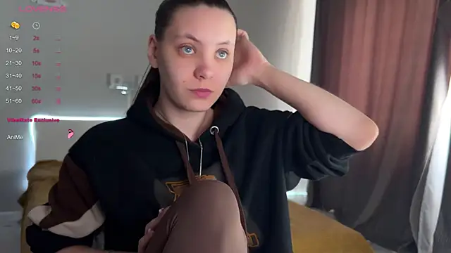 Snapshot of Katherine___Ross chatting on April 22, 7:11 am Katherine Ross online show from April 22, 7:11 am