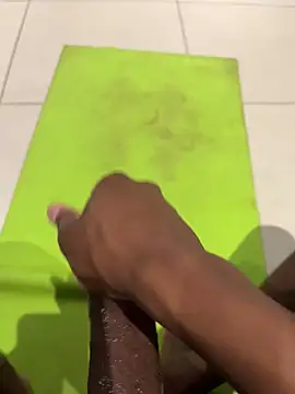 Snapshot of Daddy3rdlegx chatting on April 3, 9:46 pm Daddy3rdlegx online show from April 3, 9:46 pm