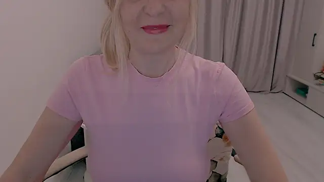 MiLenaMilf online show from October 22, 2:45 am