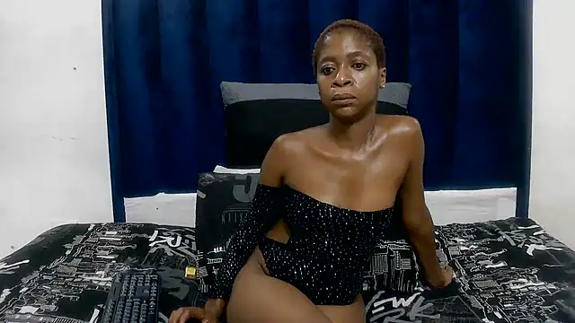 slenderbee2005 online show from March 2, 4:03 am