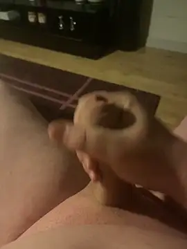 Snapshot of privatdue23 chatting on December 22, 1:35 am privatdue23 online show from December 22, 1:35 am