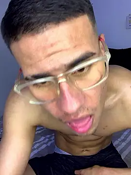 Snapshot of Latin_Paisa_Boy chatting on January 6, 7:28 pm Latin Paisa Boy online show from January 6, 7:28 pm