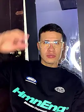 Snapshot of Latin_Paisa_Boy chatting on January 11, 2:38 am Latin Paisa Boy online show from January 11, 2:38 am