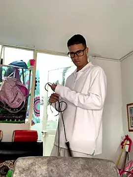 Snapshot of Latin_Paisa_Boy chatting on January 12, 8:03 pm Latin Paisa Boy online show from January 12, 8:03 pm