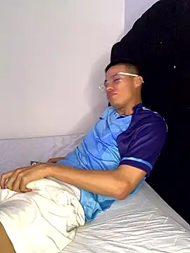 Snapshot of Latin_Paisa_Boy chatting on January 15, 10:31 am Latin Paisa Boy online show from January 15, 10:31 am