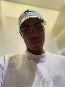 Latin Paisa Boy online show from April 8, 6:08 pm