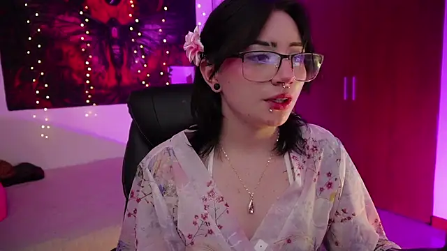 miami 18  online show from April 10, 2:06 am