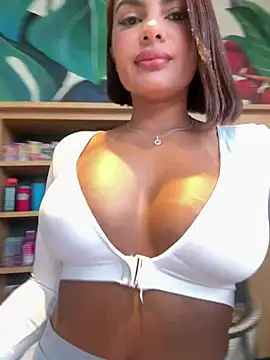 Snapshot of Irina_Velvett chatting on January 14, 10:25 pm Irina Velvett online show from January 14, 10:25 pm