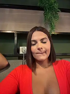 Snapshot of Irina_Velvett chatting on June 17, 9:49 pm Irina Velvett online show from June 17, 9:49 pm