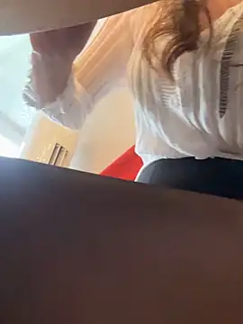 Molly-xiao online show from April 10, 9:47 am