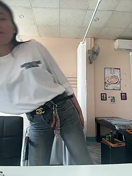 Chiipp69 online show from February 23, 5:05 am