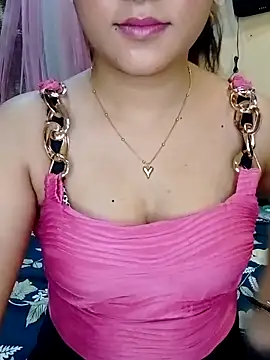 Saumyy online show from April 27, 4:38 pm