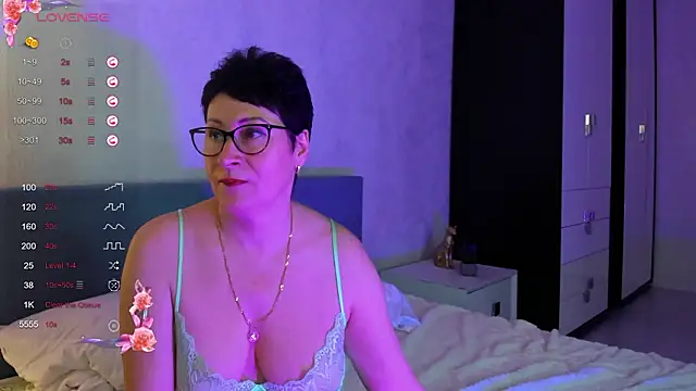 JennyMons online show from February 2, 8:02 am