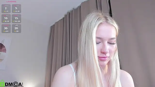 Snapshot of ChloeAlba chatting on February 13, 3:57 am ChloeAlba online show from February 13, 3:57 am