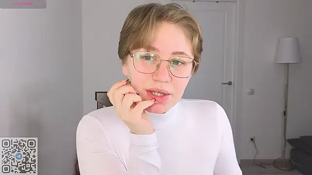 starsonthesky online show from February 3, 7:13 am