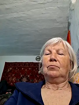 Snapshot of KlaudiaDarling chatting on April 21, 10:10 am KlaudiaDarling online show from April 21, 10:10 am