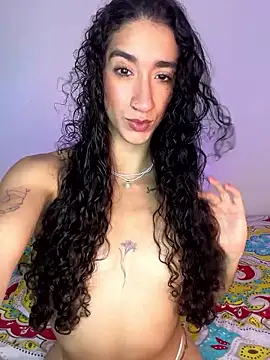 Snapshot of LunaDupont chatting on January 13, 4:12 pm LunaDupont online show from January 13, 4:12 pm