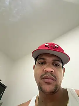 Snapshot of bigdick211292 chatting on July 12, 12:29 pm bigdick211292 online show from July 12, 12:29 pm