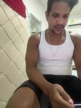 Snapshot of bigdick211292 chatting on July 25, 3:20 pm bigdick211292 online show from July 25, 3:20 pm