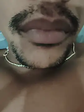 Snapshot of bigdick211292 chatting on July 28, 3:35 am bigdick211292 online show from July 28, 3:35 am