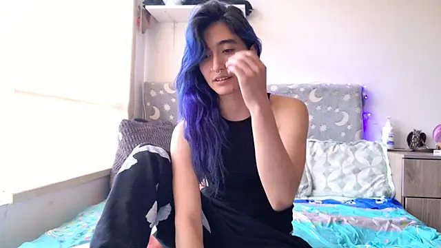 LunaisBack online show from February 20, 9:48 pm