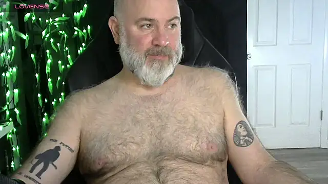 Snapshot of XJJ77x chatting on February 7, 2:37 am XJJ77x online show from February 7, 2:37 am