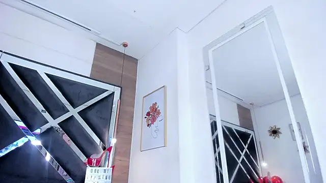 melody  sweet  online show from February 7, 8:01 pm