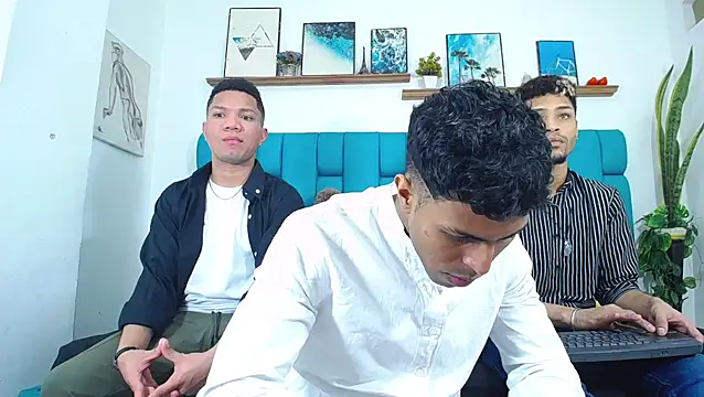 Interracial Snow Bunny online show from April 10, 9:52 pm