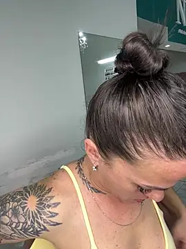 donatella07 online show from March 14, 2:28 am