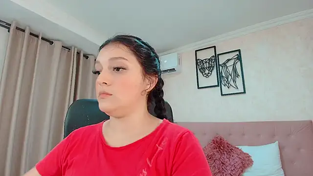 littlemolly walcott online show from August 1, 9:35 pm