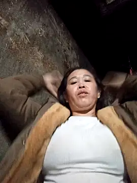 dakota-kis online show from February 24, 12:30 am