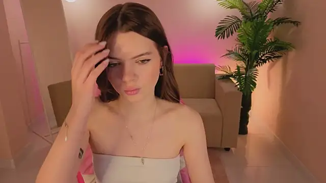 Ellya me online show from February 10, 8:51 am