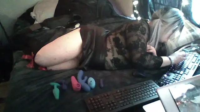 UnpleasantFan156 online show from January 16, 8:46 pm