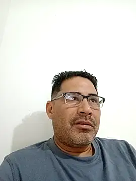 Snapshot of Piscis46 chatting on February 13, 12:23 pm Piscis46 online show from February 13, 12:23 pm