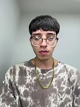 ArthurDavies  online show from January 17, 6:40 am